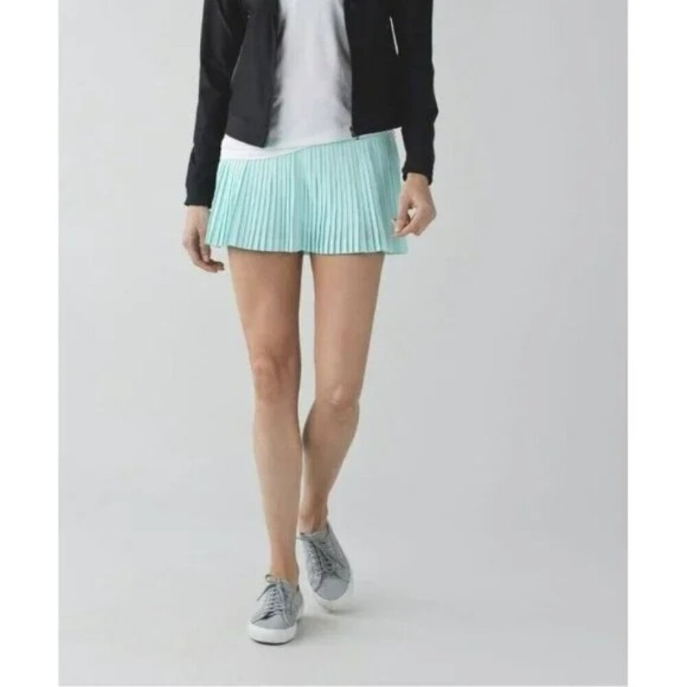 Lululemon Pleated Tennis Skirt in Turquoise - Size 6